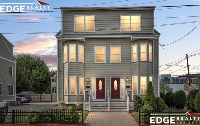 58 Holton St, Unit 1