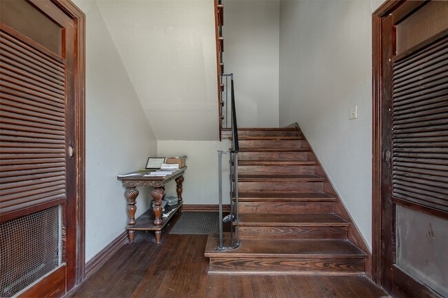 5918 La Vista Dr, Unit 3 in Dallas, TX - Foto de edificio - Building Photo