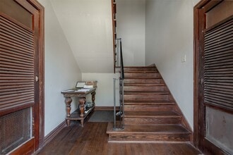 5918 La Vista Dr, Unit 3 in Dallas, TX - Foto de edificio - Building Photo