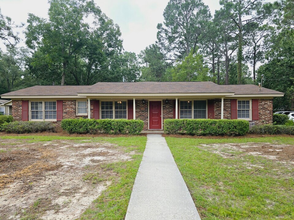 107 Duke Rd in Statesboro, GA - Building Photo