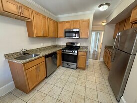 20 Short St, Unit 2 in Brookline, MA - Building Photo