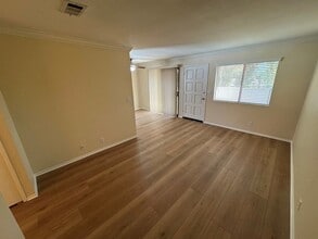 731 Yeats Ln in Ventura, CA - Building Photo - Building Photo