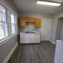 3625 E 153rd St in Cleveland, OH - Building Photo - Building Photo