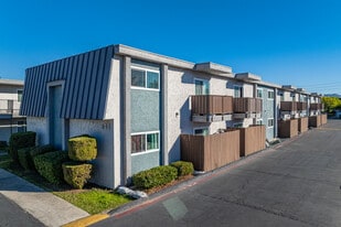 Oasis Del Sol in El Cajon, CA - Building Photo