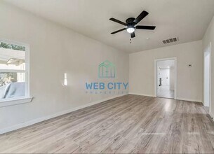 2826 Casey St in Dallas, TX - Building Photo - Building Photo