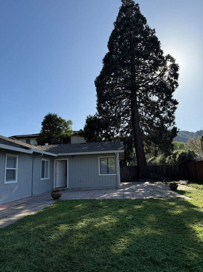 property at 33 Mary Ct