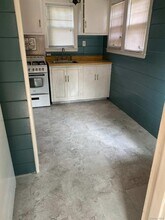 12 Forest Row in Great Neck, NY - Building Photo - Building Photo