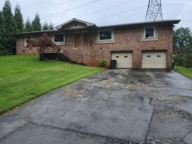 3903 Kingsbridge Rd in Chattanooga, TN - Building Photo - Building Photo