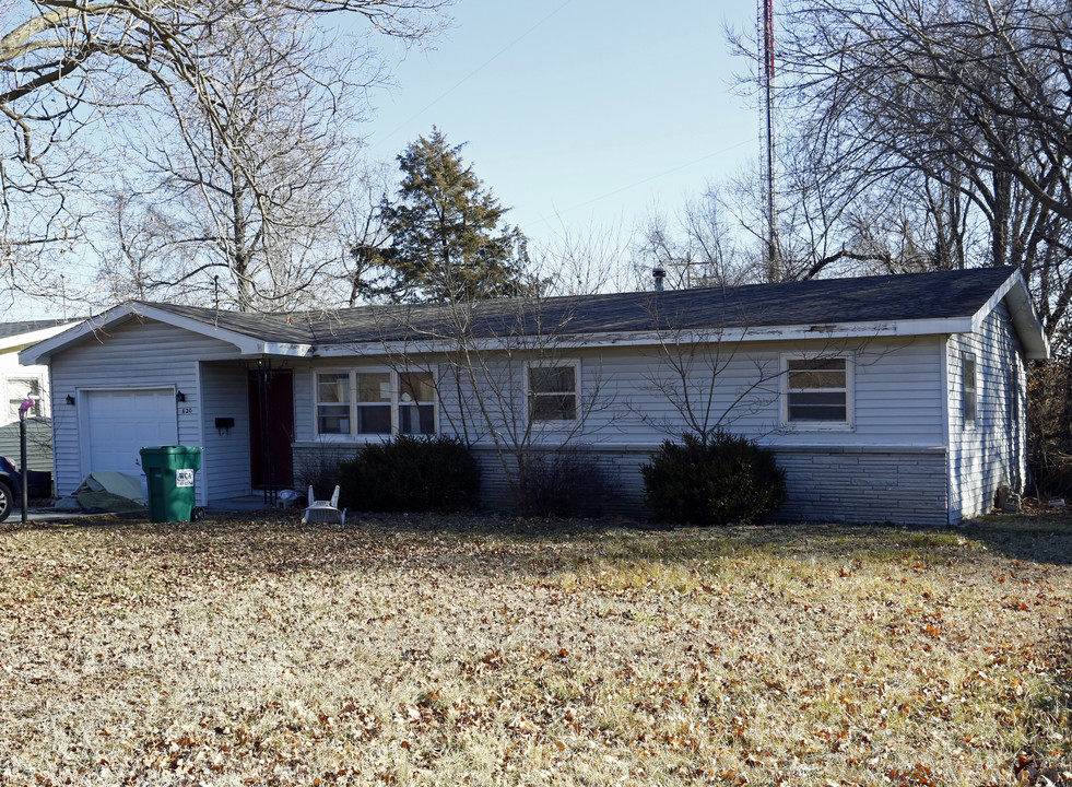 620 S Belcrest Ave in Springfield, MO - Foto de edificio