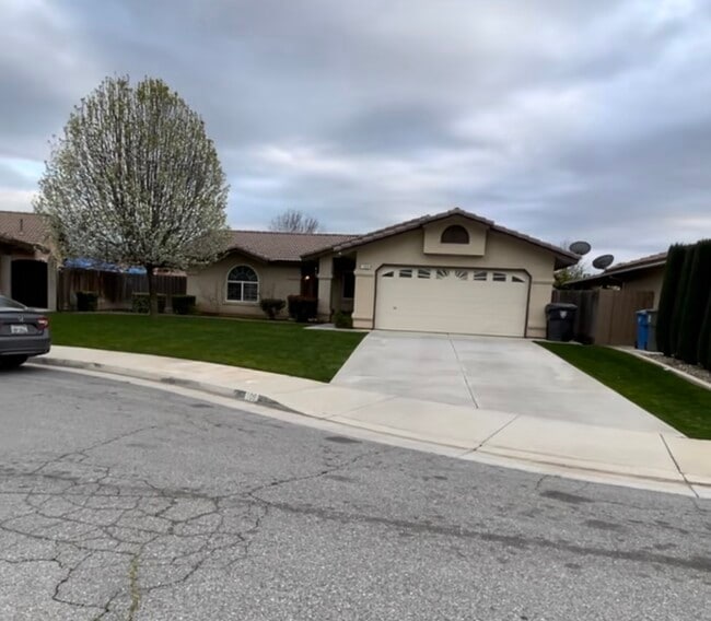 property at 109 Medina Ct