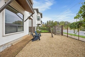 1011 E 12th St in Austin, TX - Building Photo - Building Photo