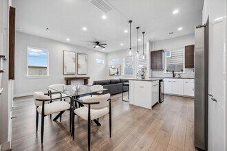 303 Charlock St in Houston, TX - Building Photo - Building Photo