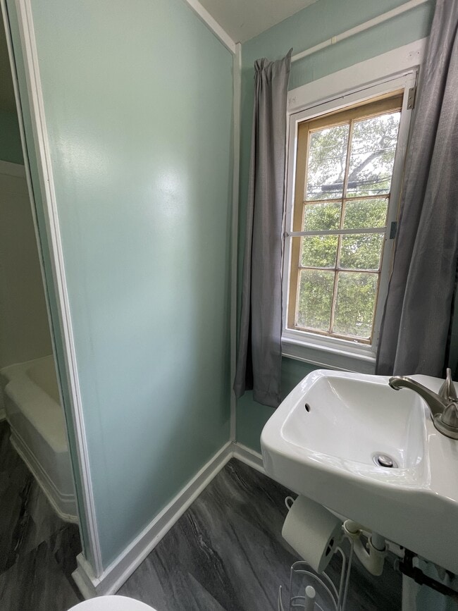 2315 15TH AVE, Unit #4 in Vero Beach, FL - Building Photo - Building Photo