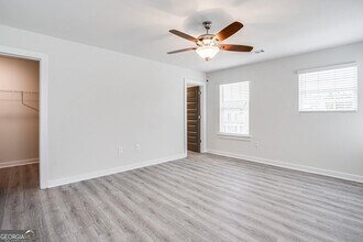 715 W Vincent Dr in Athens, GA - Building Photo - Building Photo