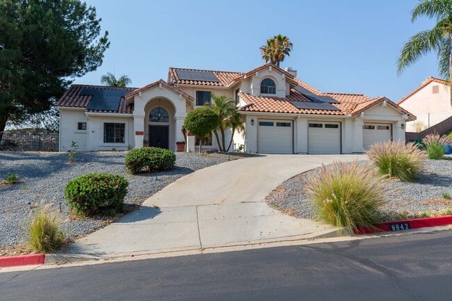 8842 Summerhill Point in Alpine, CA - Building Photo - Building Photo