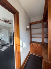 2000 E Newberry Blvd, Unit Lower in Milwaukee, WI - Building Photo - Building Photo