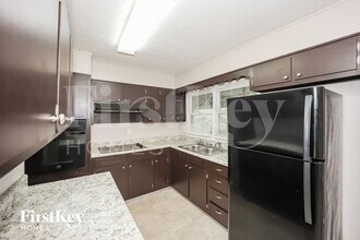 2521 Southaven Dr in Ellenwood, GA - Foto de edificio - Building Photo