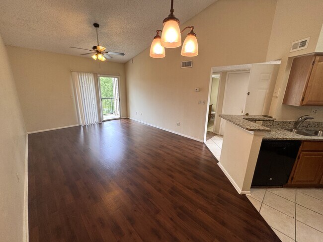 1916 Lake Atriums Cir in Orlando, FL - Building Photo - Building Photo