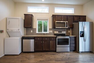 1846 SE Harold St in Portland, OR - Building Photo - Building Photo