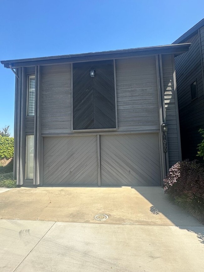 property at 1050 N Demaree St