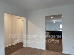 125 Fairfax Ln in Jarrell, TX - Building Photo - Building Photo