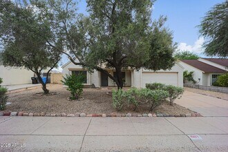 1007 E Oraibi Dr in Phoenix, AZ - Building Photo - Building Photo