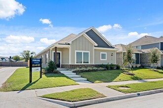 1016 Camelia Grv Ct in Hutchins, TX - Building Photo - Building Photo