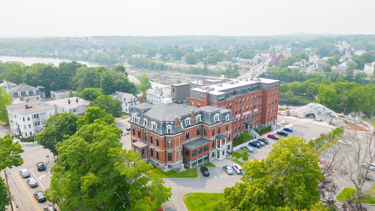 The Suites in the Ayer Mansion in Lowell, MA - Building Photo