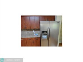 710 NW 207th Ave in Pembroke Pines, FL - Building Photo - Building Photo
