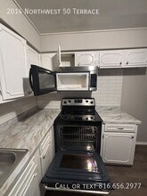 2014 NW 50 Terrace in Northmoor, MO - Building Photo - Building Photo