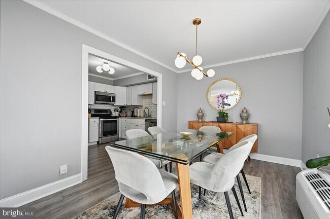 666 W Germantown Pike in Plymouth Meeting, PA - Building Photo - Building Photo