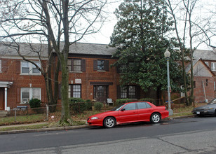 1363 Childress St NE in Washington, DC - Building Photo - Building Photo