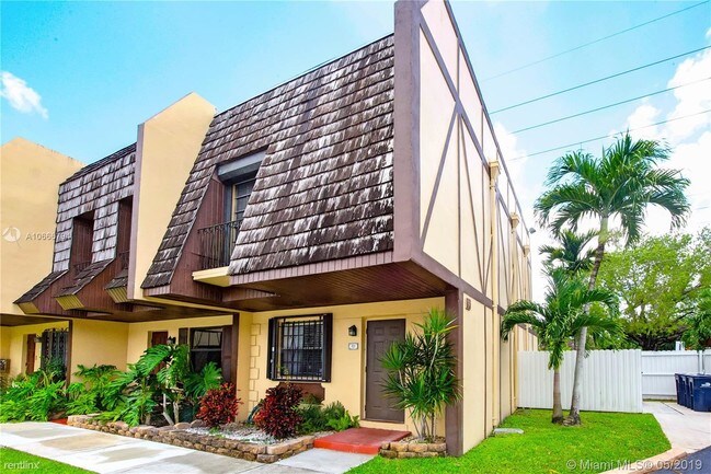 6667 Miller Dr-Unit -Apt 701A in Miami, FL - Building Photo - Building Photo