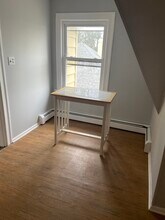 107 Church St, Unit Third Floor 2 Bedroom Apt in Nutley, NJ - Building Photo - Building Photo