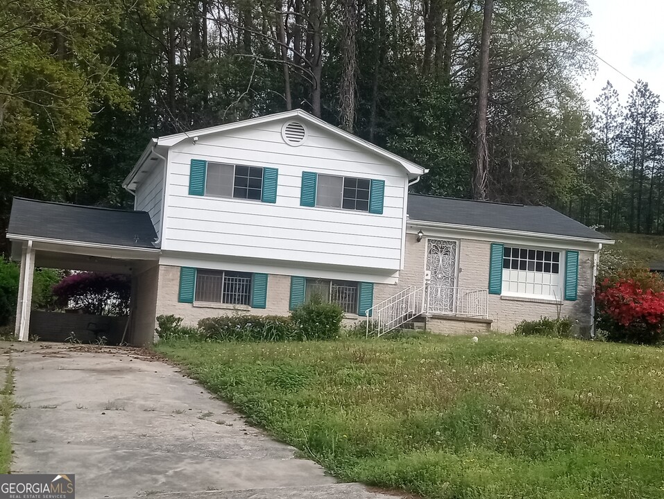 3033 Tribble Ln NW in Atlanta, GA - Building Photo