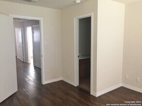 10003 Vasso View in Converse, TX - Building Photo - Building Photo