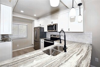 14911 Hole in 1 Cir in Ft. Myers, FL - Building Photo - Building Photo
