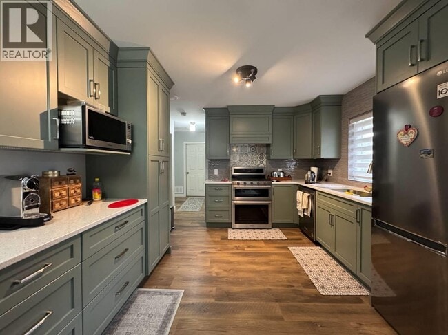 property at 21545 Campbell Ave