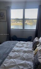 10000 NW 9th St Cir in Miami, FL - Building Photo - Building Photo