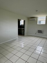 1234 NW 52nd St in Miami, FL - Building Photo - Building Photo