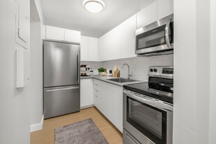 Riverside Tower in Windsor, ON - Building Photo