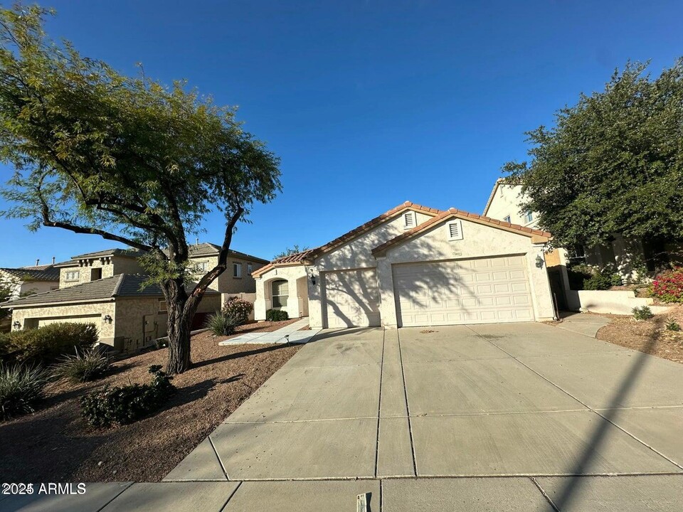 10610 W Lone Cactus Dr in Peoria, AZ - Building Photo