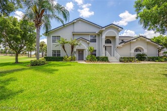 7000 Pinnacle Ln in Naples, FL - Building Photo - Building Photo