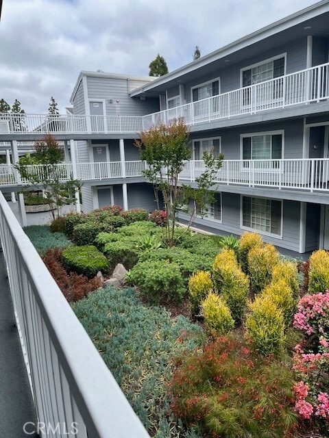 property at 1406 Brett Pl