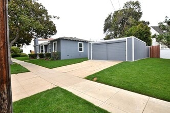 1634 6th St in Coronado, CA - Building Photo - Building Photo