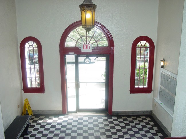 1111 Columbia Road Apartments in Washington, DC - Building Photo - Lobby