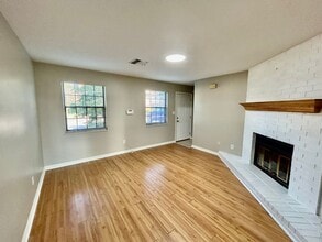 550 Darby Creek Rd in Lexington, KY - Building Photo - Building Photo