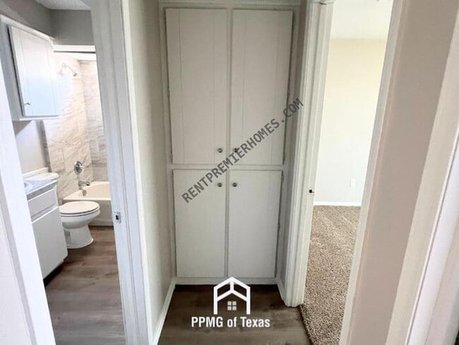 1812 Mark Trail in Oklahoma City, OK - Building Photo - Building Photo