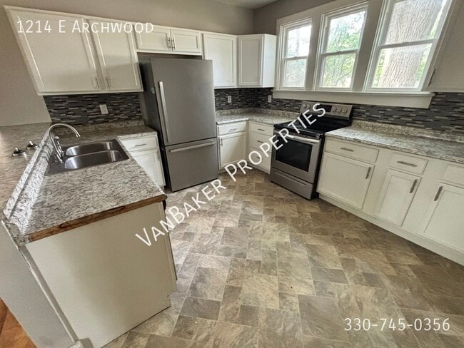 1214 E Archwood Ave in Akron, OH - Building Photo - Building Photo