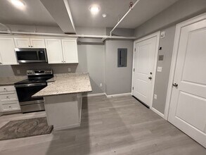 10 Leyden St, Unit 1 in Plymouth, MA - Building Photo - Building Photo